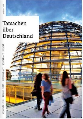 Tatsachen-Buchcover-2023 ridotto